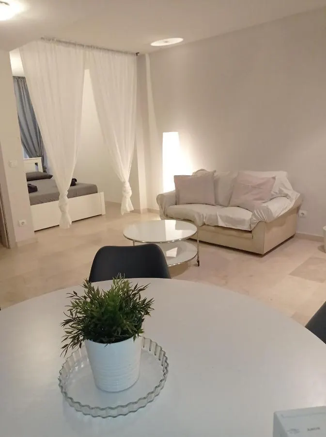 Loft Apartment Sagrada Familia Barcelona 0*,  España
